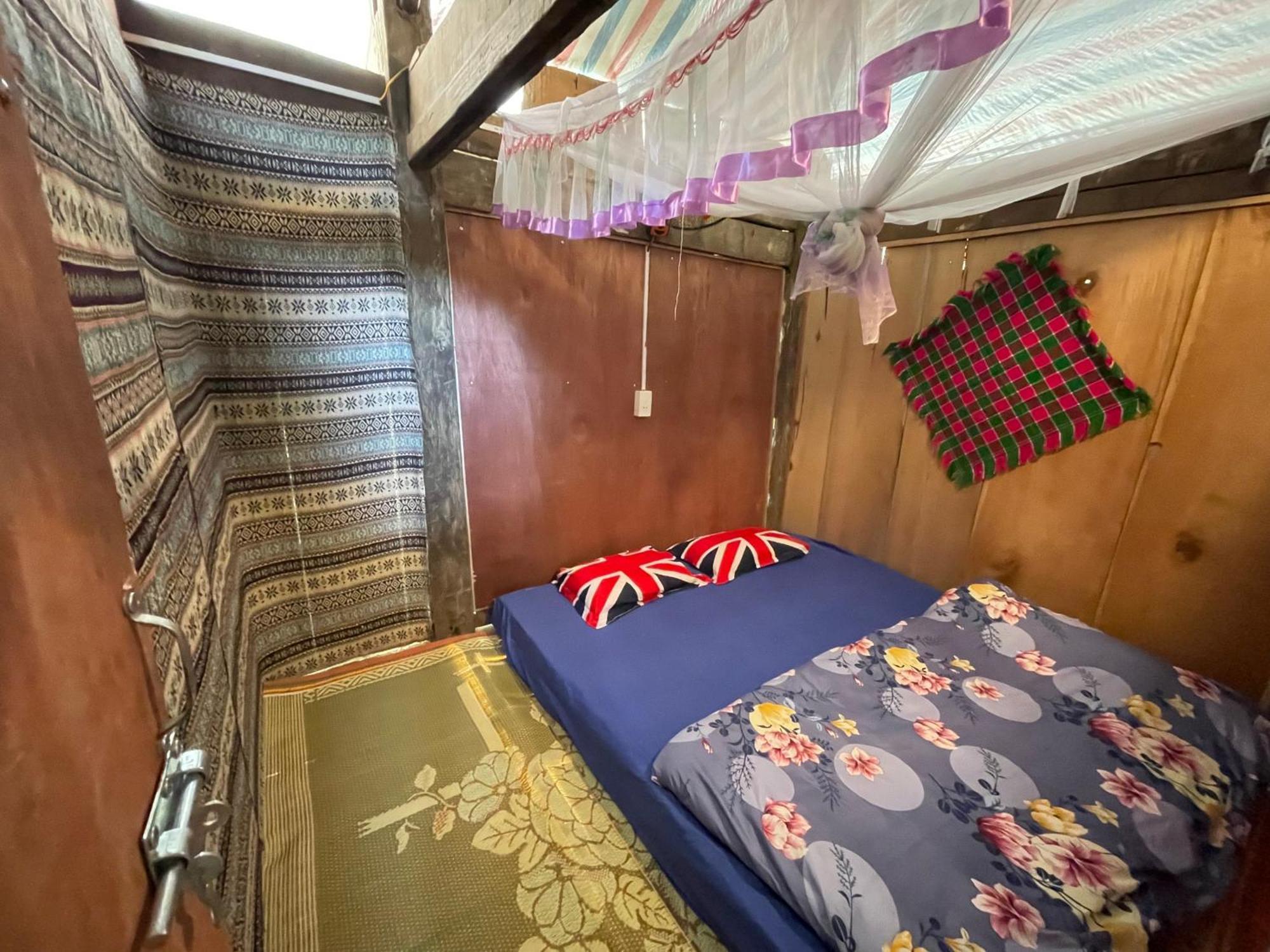 Làng Cac Du Gia Van Chung Homestay الغرفة الصورة